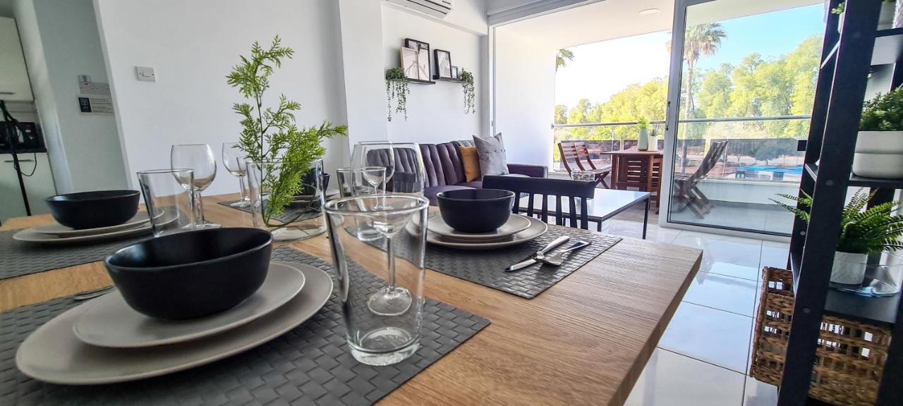 Phaedrus Living - Seaside Executive Flat Harbour 206 *