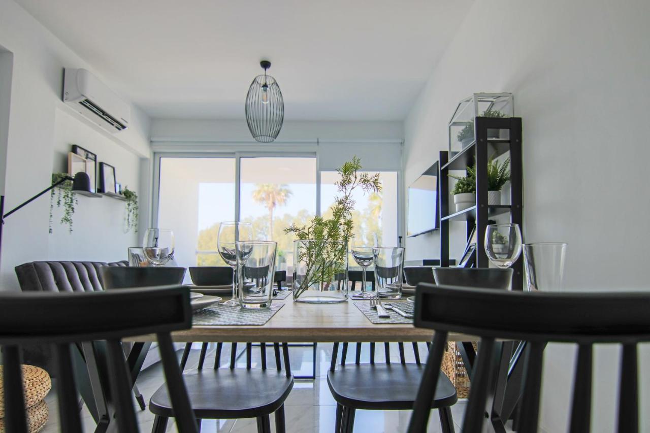Phaedrus Living - Seaside Executive Flat Harbour 206 Apartment